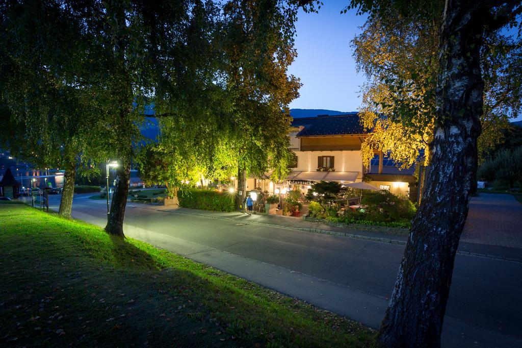 Fruehstueckspension "Schlosswirt" 오시아흐 외부 사진